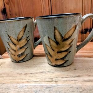 Stoneware Leaf-Accent Coffee Mugs - Tan & Gray (Set of 2)